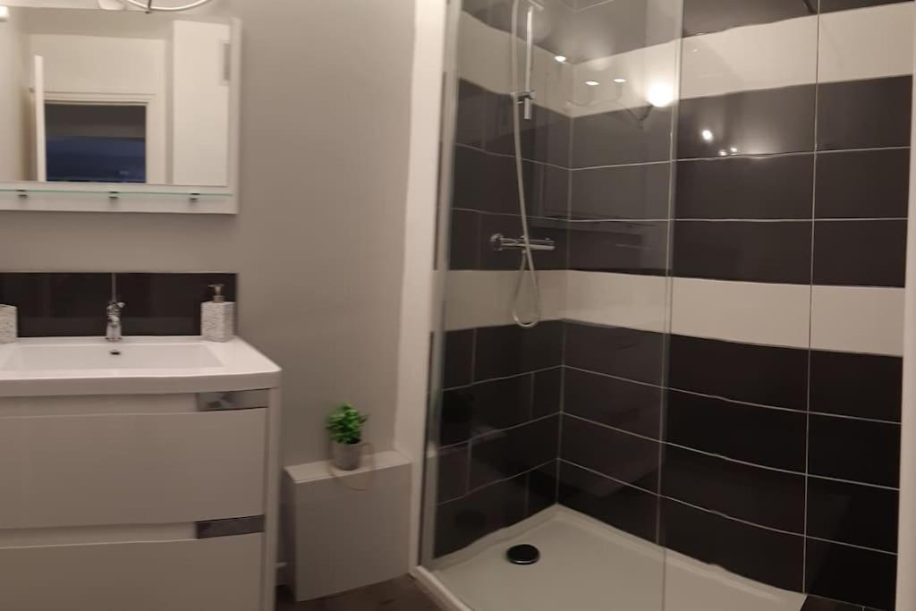 Au Calme, 200M Du Centre T2 Avec Balcon Et Parking Apartment Cassis Exterior photo